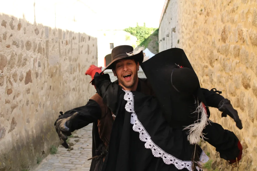 festival citadelle en fête - port louis bretagne - photos passdarm - escrime de spectacle - spectacle d'escrime artistique - costumes - passdarm 2018