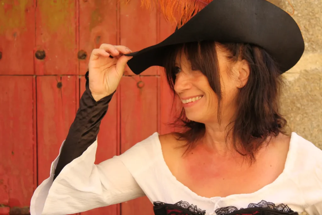 festival citadelle en fête - port louis bretagne - photos passdarm - escrime de spectacle - spectacle d'escrime artistique - costumes - passdarm 2018