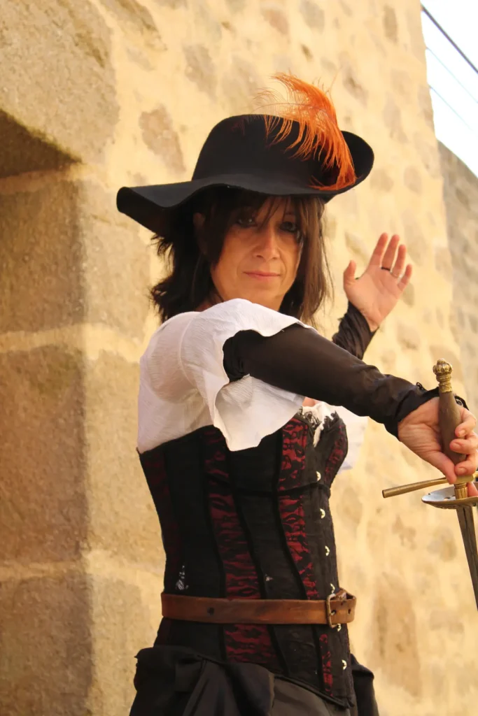 festival citadelle en fête - port louis bretagne - photos passdarm - escrime de spectacle - spectacle d'escrime artistique - costumes - passdarm 2018